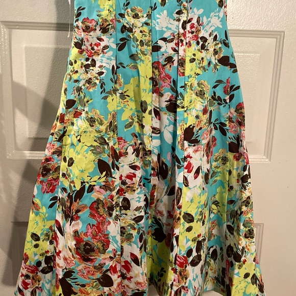 Flower dress - Picture 8 of 8